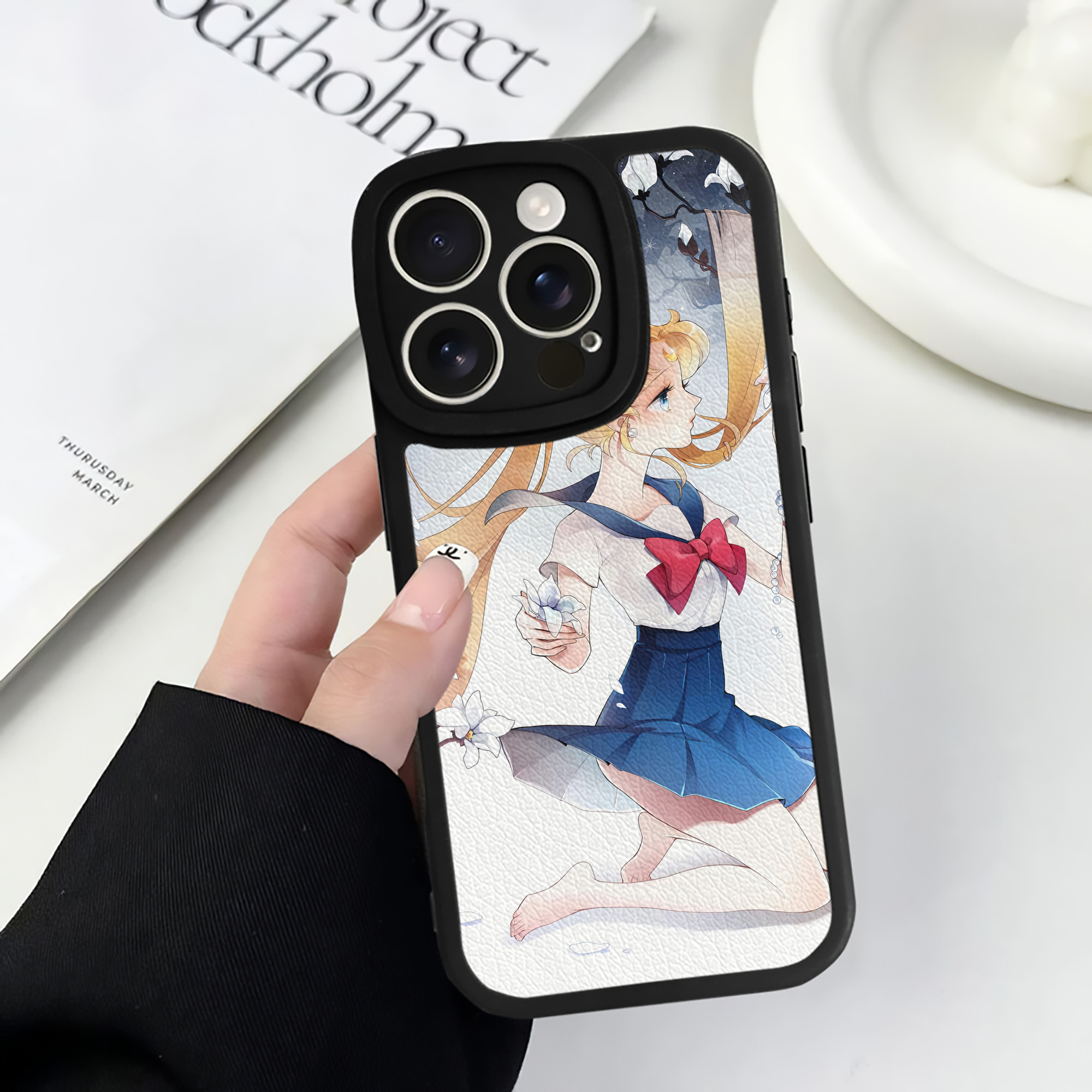 （画像用） 美少女戦士セーラームーン Sailor Moon 【iPhone 16シリーズ対応】シリコンスマホケース（レザー調） 材質：シリコン